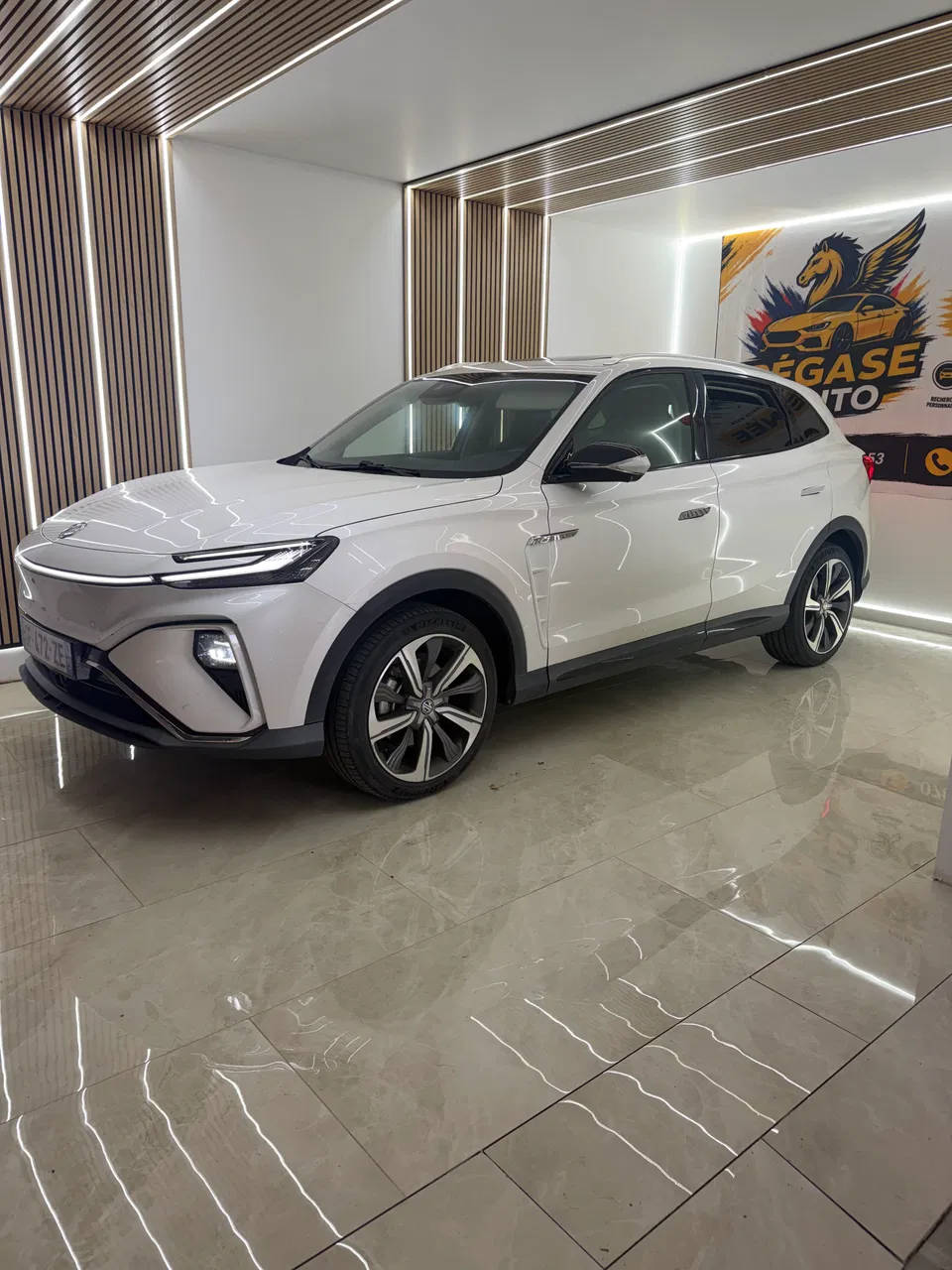 MG MG MARVEL R ELECTRIC · photo 1