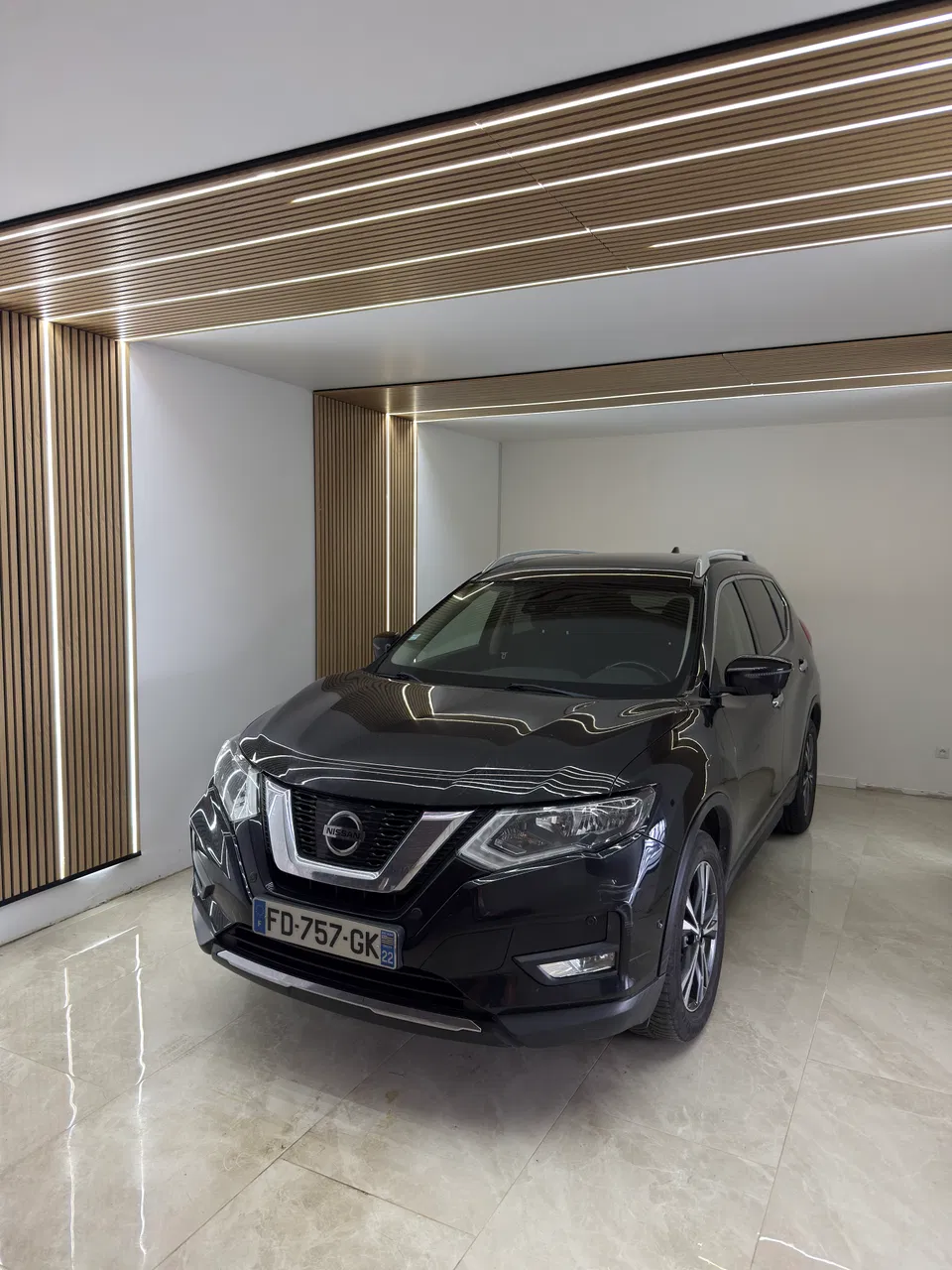 NISSAN X-TRAIL · photo 1