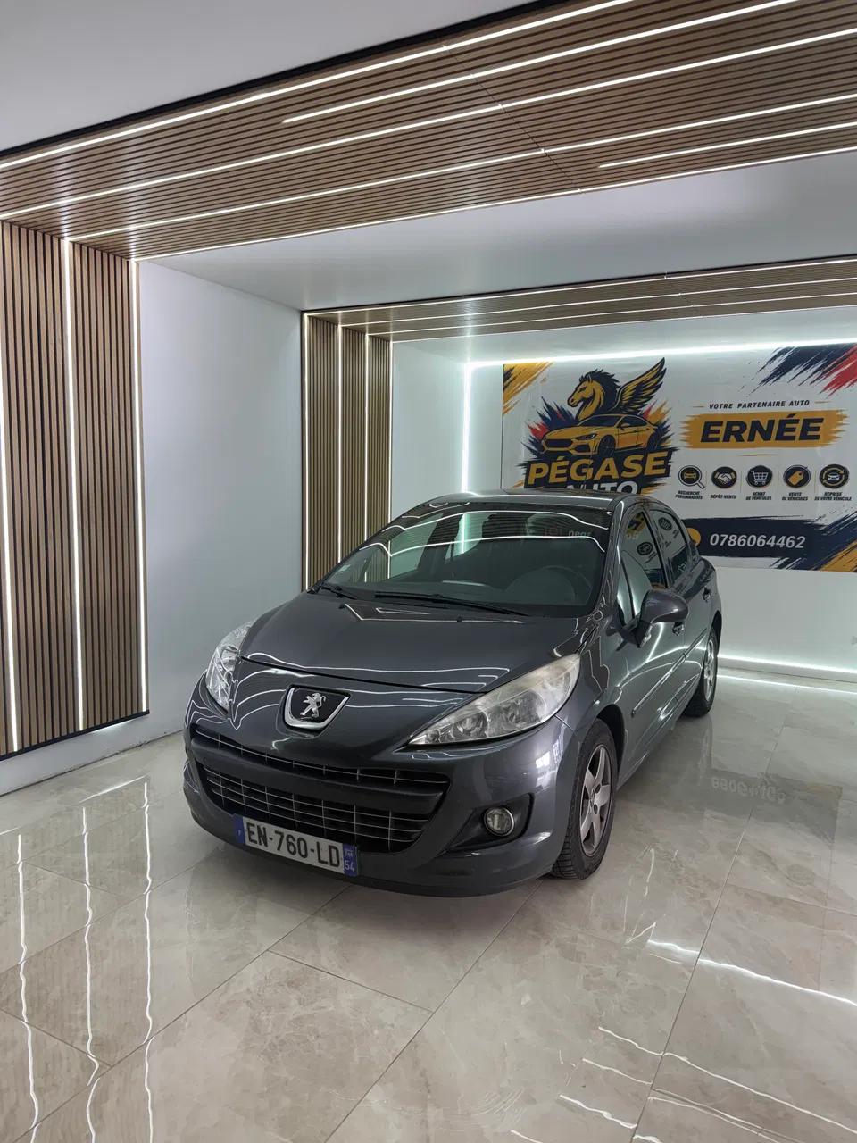 PEUGEOT 207 · photo 1